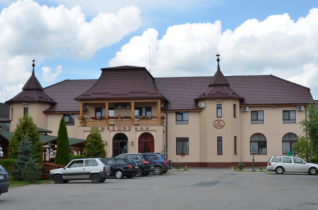 Hotel Restaurant La Conac Botiz Exteriör bild